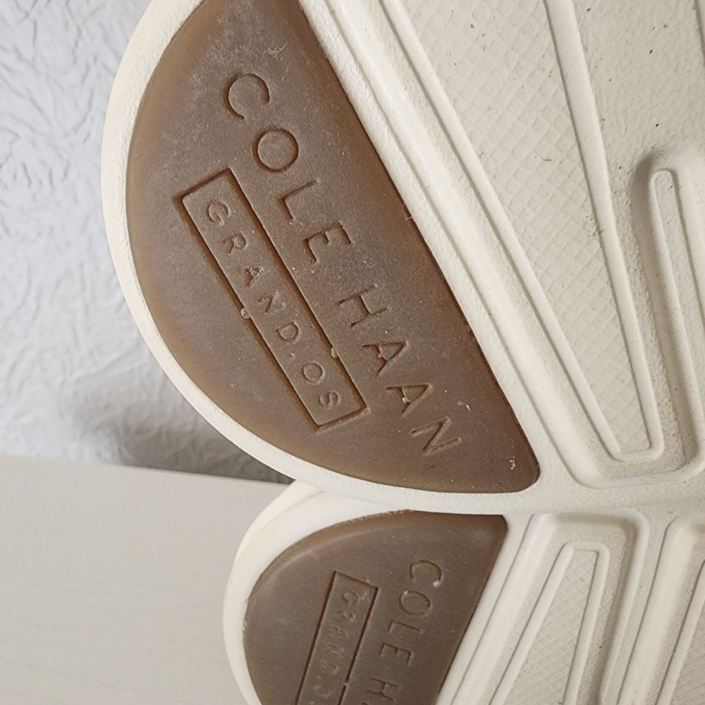 Cole Haan OriginalGrand Men’s Leather Wingtip Oxford Shoe [Woodbury/Ivory] - 10 - Picture 13 of 13